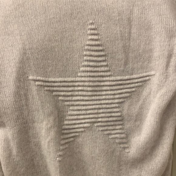 Autumn Cashmere Sweaters - Autum Cashmere Star Crew size medium no issues